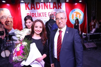Mezitli Belediyedinin Düzenlediği İstanbuls Girls Orkestrası Konserine Katılımımız.-04