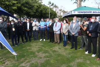 Yenişehir Belediyemizin katkılarıyla gerçekleşen Yenişehir Triatlonu sona erdi. Triatlona katılan yarışmacılara ödüllerini takdim ettik, tüm yarışmacılara hayatlarında başarılar dileriz.