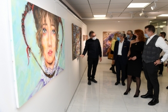 Mersin Yenişehir Belediyesi Sanat Galerisi Tarafından Düzenlenen ve Mersin’de Üretim Yapan 64 Sanatçının Bir Araya Geldiği “Frekans – A” Karma Sergisinin Açılışına Katıldık.